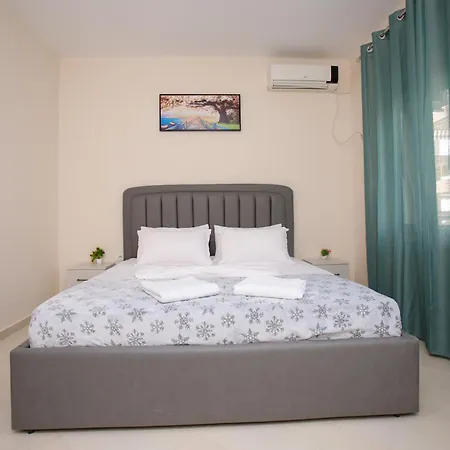 Lion Fountain 1 * Wlora