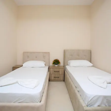 Lion Fountain 1 * Wlora