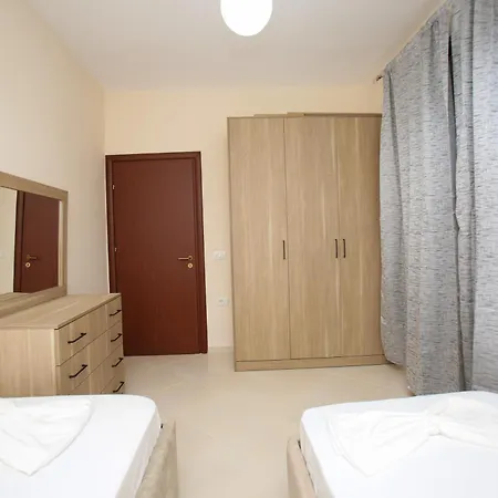 Lion Fountain 1 Apartment